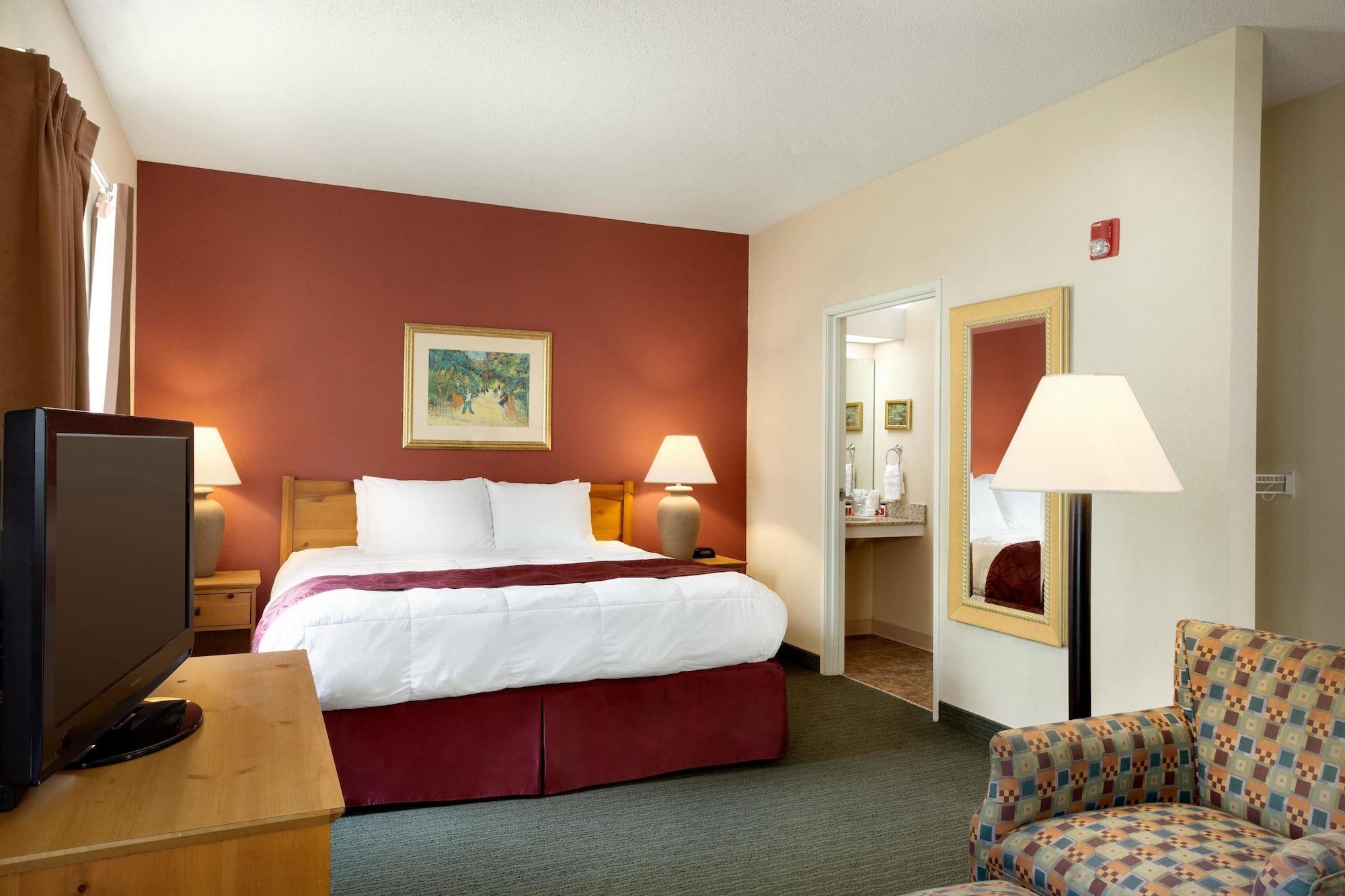 Baymont By Wyndham Wichita East Exterior foto